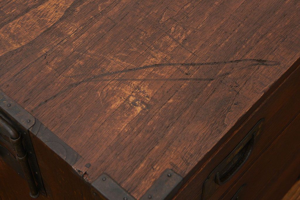 アンティーク家具　古民具・骨董 モダンな五丁引き出し二段重ね時代箪笥(たんす、タンス)