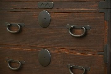 アンティーク家具　アンティーク 味わい深い二段重ね時代箪笥(たんす、タンス)