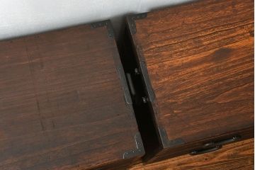 アンティーク家具　アンティーク 味わい深い二段重ね時代箪笥(たんす、タンス)
