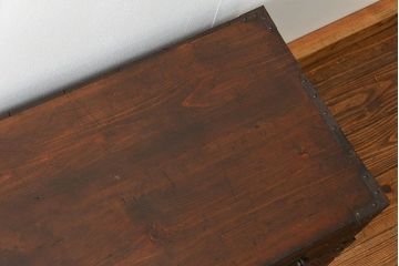 アンティーク家具　古民具・骨董 使い込まれた二段重ね時代箪笥(たんす、タンス)