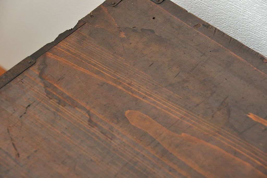 レトロ家具　昭和レトロ シンプルな二段重ね時代箪笥(たんす、タンス)