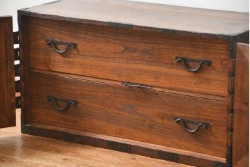 アンティーク家具　古民具・骨董 江戸期　総桐観音開き時代箪笥ローボード(たんす、タンス、桐箪笥、桐たんす)