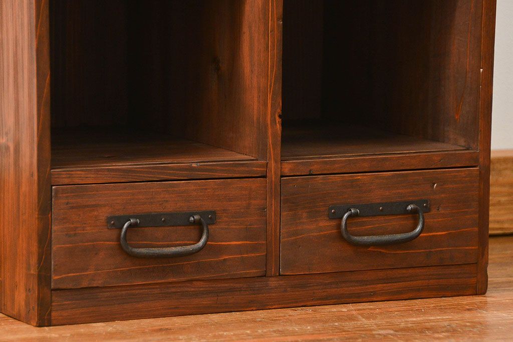 アンティーク家具　古民具・骨董 小振りなマス目飾り棚(本棚、書棚)