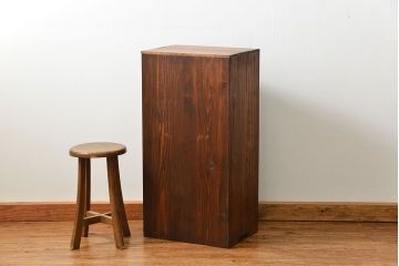 アンティーク家具　古民具・骨董 小振りなマス目飾り棚(本棚、書棚)