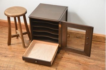レトロ家具　昭和レトロ 小さな引き出し付きレコードケース(蓄音機)