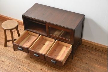 レトロ家具　昭和レトロ 鉄脚付きテレビボード(ローボード、TVボード)