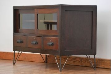 レトロ家具　昭和レトロ 鉄脚付きテレビボード(ローボード、TVボード)