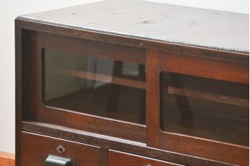 レトロ家具　昭和レトロ 鉄脚付きテレビボード(ローボード、TVボード)