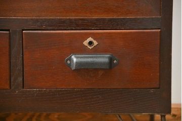 レトロ家具　昭和レトロ 鉄脚付きテレビボード(ローボード、TVボード)