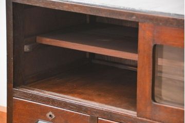 レトロ家具　昭和レトロ 鉄脚付きテレビボード(ローボード、TVボード)