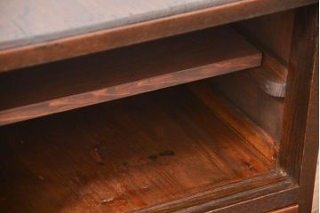 レトロ家具　昭和レトロ 鉄脚付きテレビボード(ローボード、TVボード)