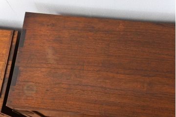 アンティーク家具　古民具・骨董 前面欅材 漆のキレイな2段重ね帳場箪笥(時代箪笥、茶箪笥)