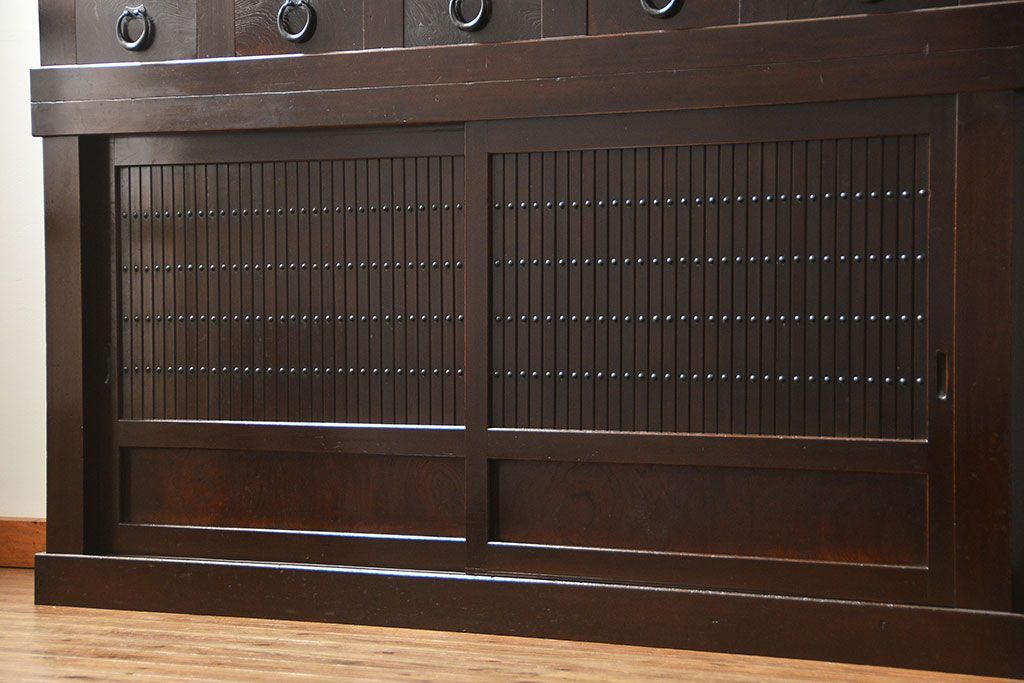 アンティーク家具　古民具・骨董 状態抜群の六尺水屋箪笥(食器棚、収納棚)