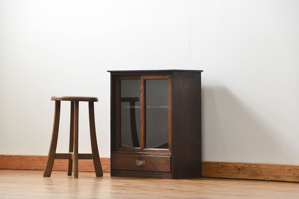 レトロ家具　昭和レトロ 小さな引き出し付き収納棚(本棚)