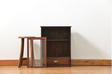 レトロ家具　昭和レトロ 小さな引き出し付き収納棚(本棚)