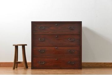 アンティーク家具　古民具・骨董 シンプルな四丁引き時代箪笥(たんす、タンス、チェスト)