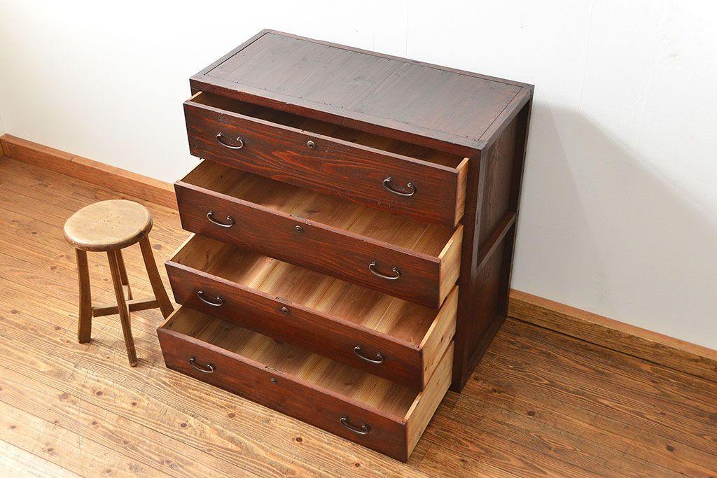 アンティーク家具　古民具・骨董 シンプルな四丁引き時代箪笥(たんす、タンス、チェスト)