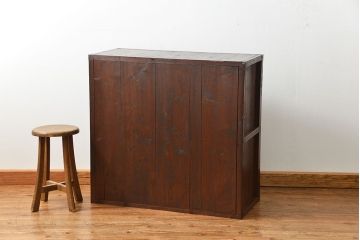 アンティーク家具　古民具・骨董 シンプルな四丁引き時代箪笥(たんす、タンス、チェスト)