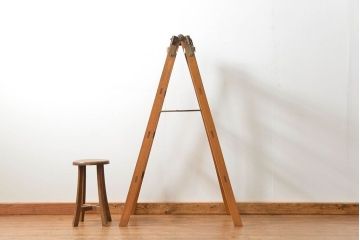 アンティーク家具　アンティーク 古いナラ材の脚立(ステップ、ラダー、飾り棚)