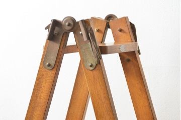 アンティーク家具　アンティーク 古いナラ材の脚立(ステップ、ラダー、飾り棚)