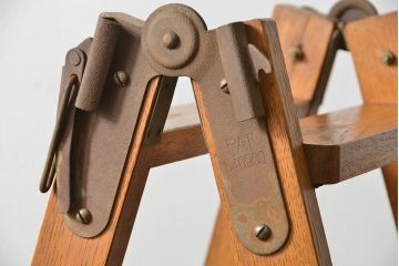 アンティーク家具　アンティーク 古いナラ材の脚立(ステップ、ラダー、飾り棚)