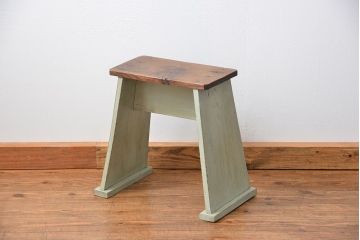 アンティーク家具　アンティークペイント　　かわいい踏み台　スツール(椅子、イス、ステップ)