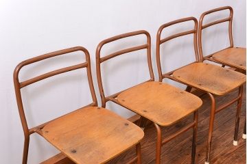 ヴィンテージ家具　昭和レトロ 1960年代 使い込まれたビンテージアイアンチェア 4脚セット(1)(イス、椅子)