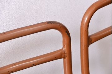 ヴィンテージ家具　昭和レトロ 1960年代 使い込まれたビンテージアイアンチェア 4脚セット(1)(イス、椅子)