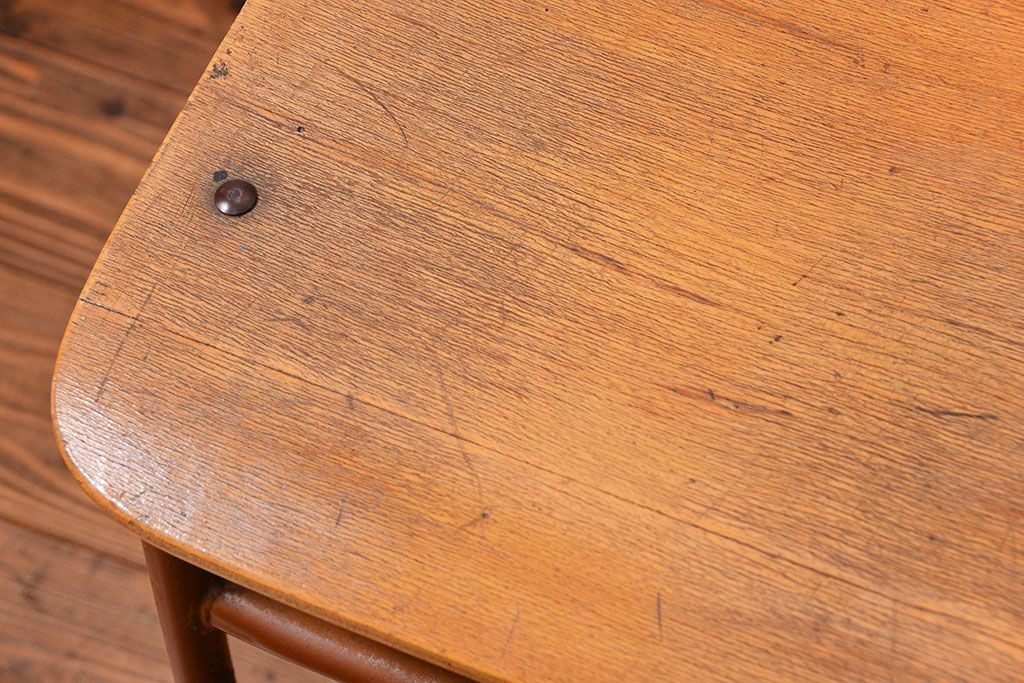 ヴィンテージ家具　昭和レトロ 1960年代 使い込まれたビンテージアイアンチェア 4脚セット(1)(イス、椅子)