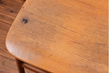 ヴィンテージ家具　昭和レトロ 1960年代 使い込まれたビンテージアイアンチェア 4脚セット(1)(イス、椅子)