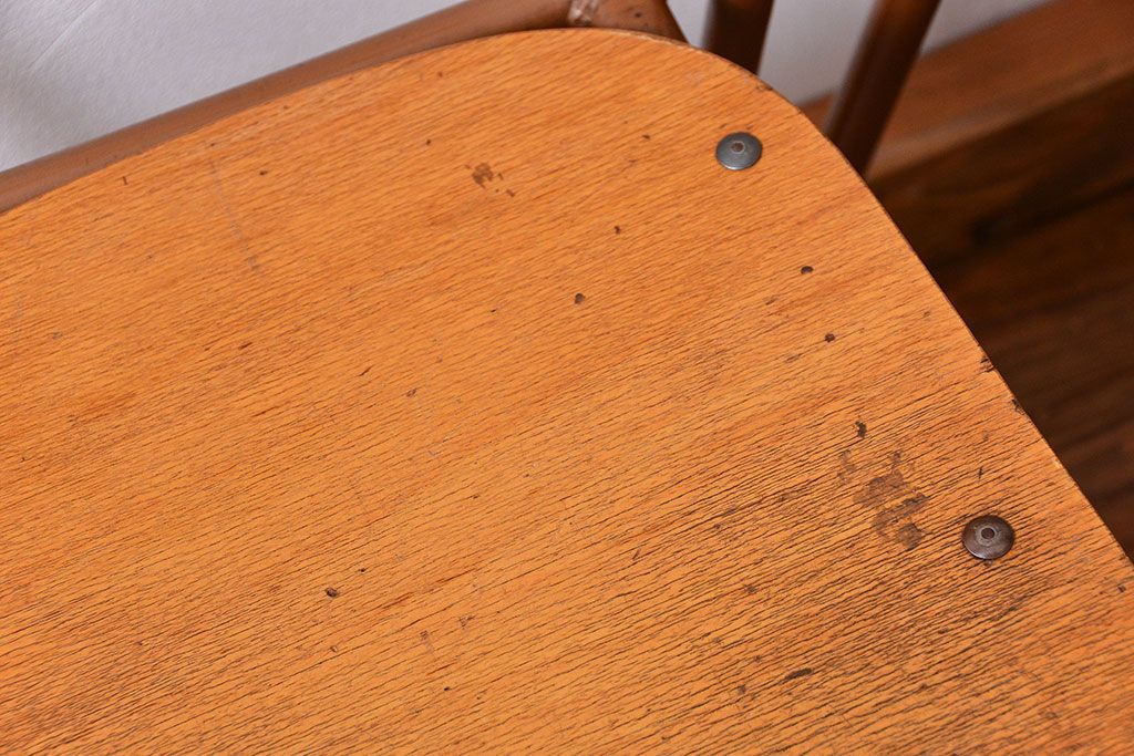 ヴィンテージ家具　昭和レトロ 1960年代 使い込まれたビンテージアイアンチェア 4脚セット(1)(イス、椅子)