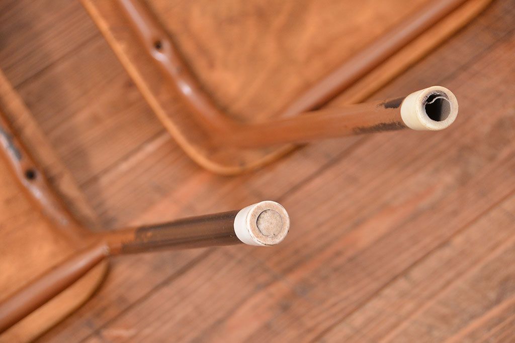 ヴィンテージ家具　昭和レトロ 1960年代 使い込まれたビンテージアイアンチェア 4脚セット(1)(イス、椅子)