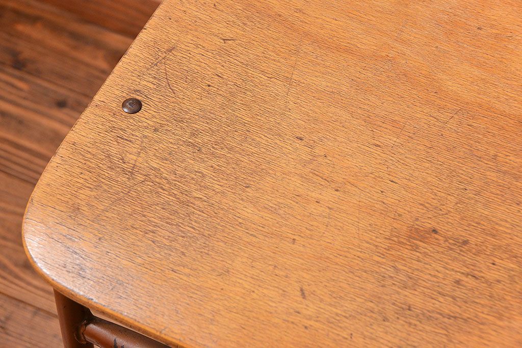 ヴィンテージ家具　昭和レトロ 1960年代 使い込まれたビンテージアイアンチェア 4脚セット(2)(イス、椅子)