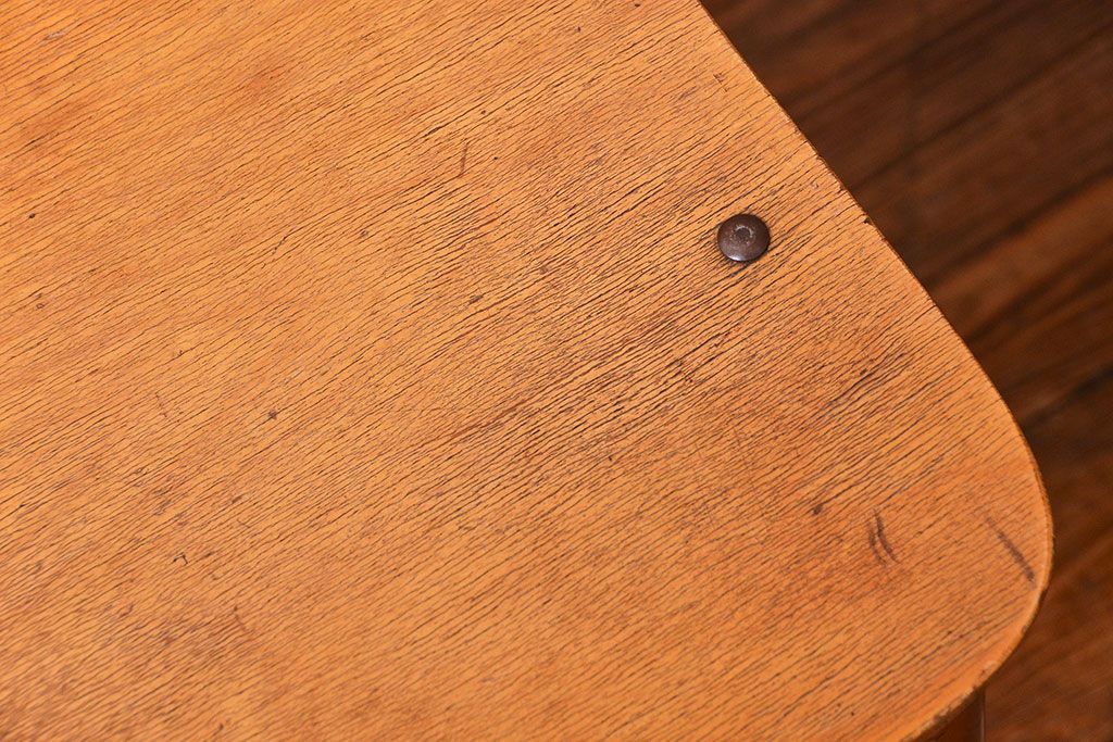 ヴィンテージ家具　昭和レトロ 1960年代 使い込まれたビンテージアイアンチェア 4脚セット(2)(イス、椅子)