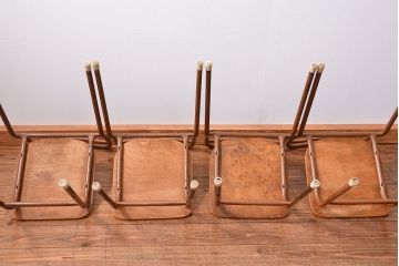 ヴィンテージ家具　昭和レトロ 1960年代 使い込まれたビンテージアイアンチェア 4脚セット(2)(イス、椅子)