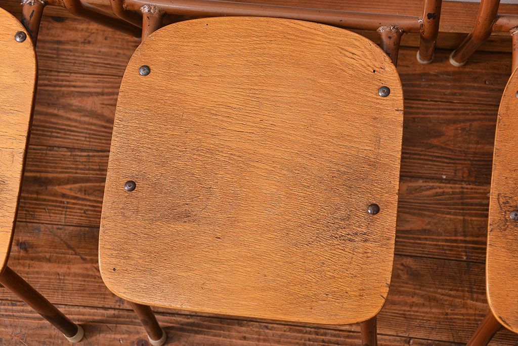 ヴィンテージ家具　昭和レトロ 1960年代 使い込まれたビンテージアイアンチェア 4脚セット(3)(イス、椅子)