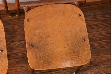 ヴィンテージ家具　昭和レトロ 1960年代 使い込まれたビンテージアイアンチェア 4脚セット(3)(イス、椅子)