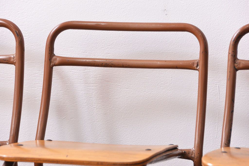 ヴィンテージ家具　昭和レトロ 1960年代 使い込まれたビンテージアイアンチェア 4脚セット(3)(イス、椅子)