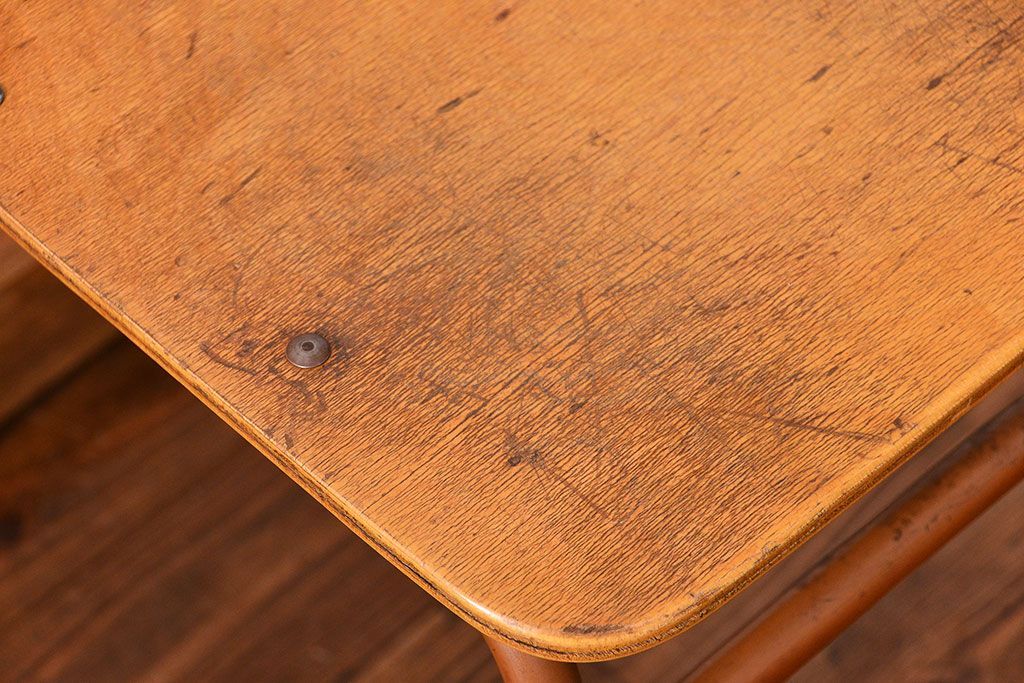 ヴィンテージ家具　昭和レトロ 1960年代 使い込まれたビンテージアイアンチェア 4脚セット(3)(イス、椅子)