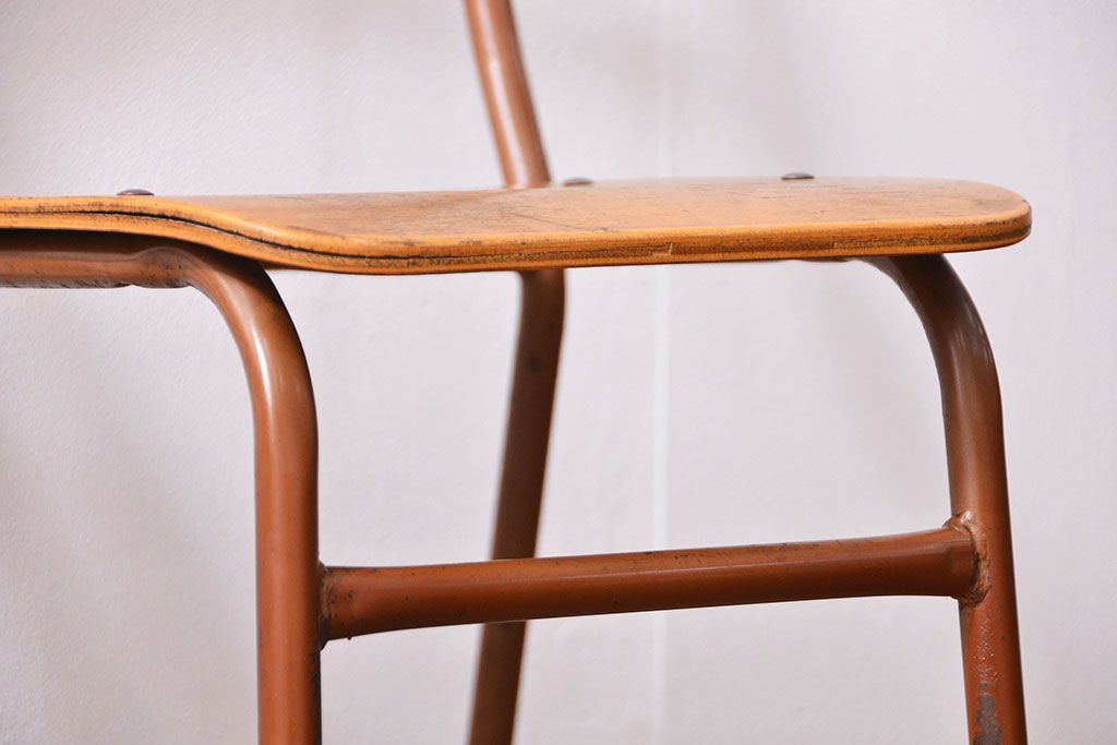 ヴィンテージ家具　昭和レトロ 1960年代 使い込まれたビンテージアイアンチェア 4脚セット(3)(イス、椅子)