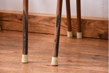 ヴィンテージ家具　昭和レトロ 1960年代 使い込まれたビンテージアイアンチェア 4脚セット(3)(イス、椅子)