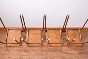 ヴィンテージ家具　昭和レトロ 1960年代 使い込まれたビンテージアイアンチェア 4脚セット(3)(イス、椅子)