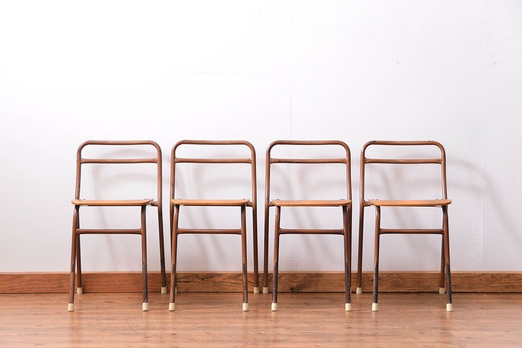 ヴィンテージ家具　昭和レトロ 1960年代 使い込まれたビンテージアイアンチェア 4脚セット(4)(イス、椅子)