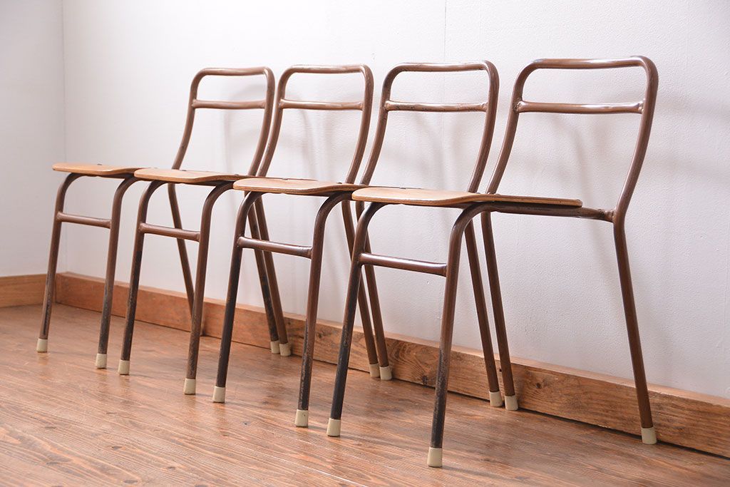 ヴィンテージ家具　昭和レトロ 1960年代 使い込まれたビンテージアイアンチェア 4脚セット(4)(イス、椅子)