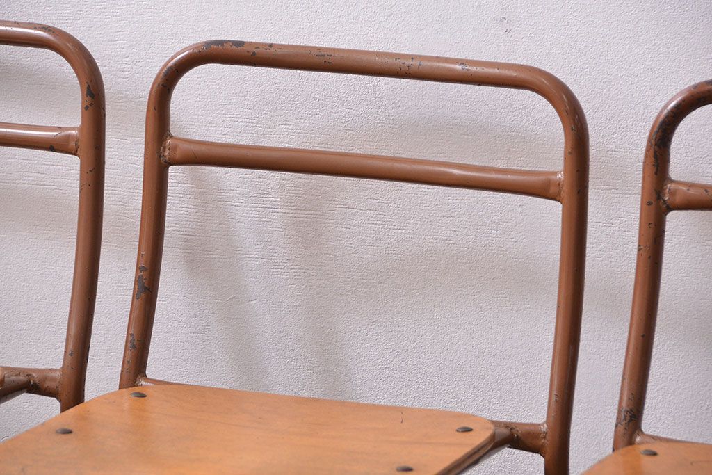 ヴィンテージ家具　昭和レトロ 1960年代 使い込まれたビンテージアイアンチェア 4脚セット(4)(イス、椅子)