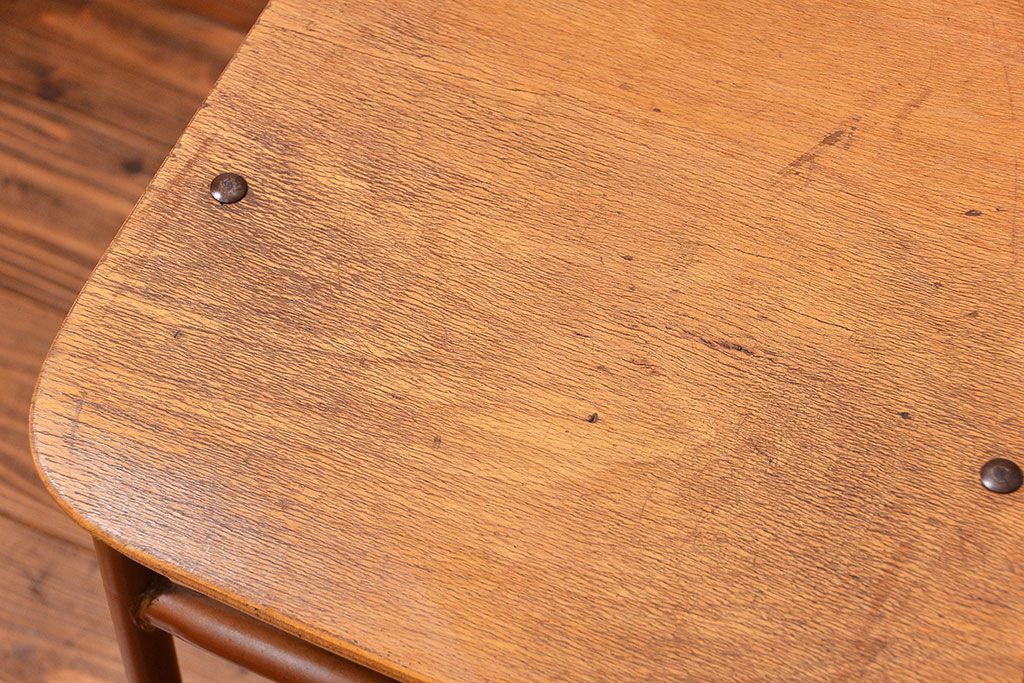 ヴィンテージ家具　昭和レトロ 1960年代 使い込まれたビンテージアイアンチェア 4脚セット(4)(イス、椅子)