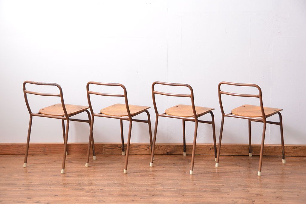 ヴィンテージ家具　昭和レトロ 1960年代 使い込まれたビンテージアイアンチェア 4脚セット(4)(イス、椅子)