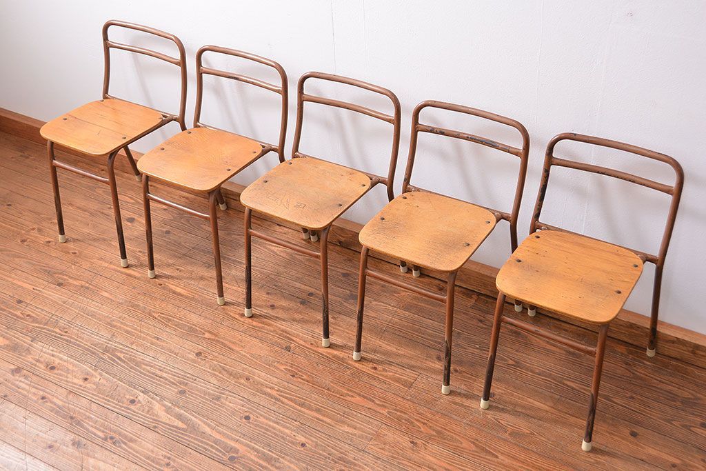 ヴィンテージ家具　昭和レトロ 1960年代 使い込まれたビンテージアイアンチェア 5脚セット(イス、椅子)