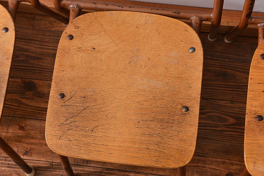 ヴィンテージ家具　昭和レトロ 1960年代 使い込まれたビンテージアイアンチェア 5脚セット(イス、椅子)