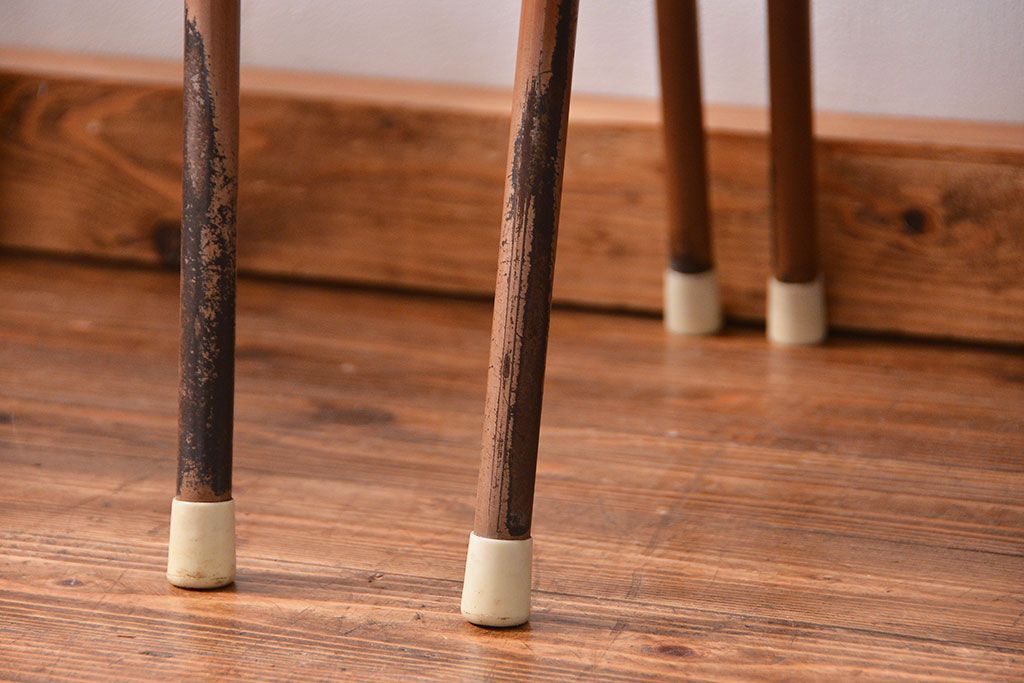 ヴィンテージ家具　昭和レトロ 1960年代 使い込まれたビンテージアイアンチェア 5脚セット(イス、椅子)